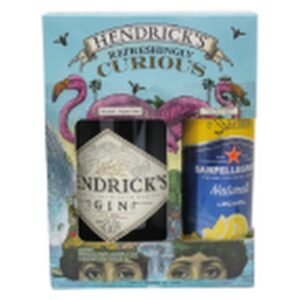 Hendricks Gift Pack Ginebra Original 700 mL + San Pellegrino 2 Unidades / 330 mL